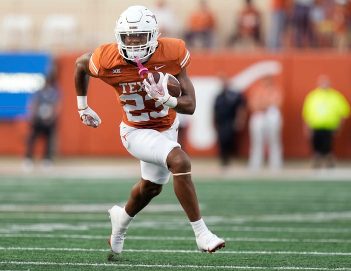 WATCH: Texas Longhorns RB Jaydon Blue Rushes For Monster TD Against ...