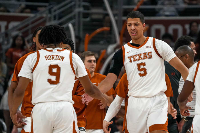 Texas Longhorns Blow Past Incarnate Word Cardinals in Season Opener as ...