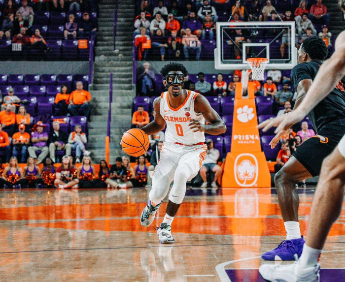 Clemson Basketball wins season opener, dominates Winthrop Sports