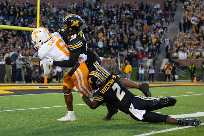 Tennessee Football's Early Betting Line Vs. Georgia Bulldogs - Sports ...