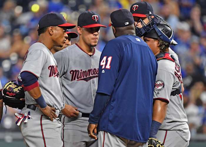 Report: SF Giants add former Twins pitching coach as bullpen coach ...