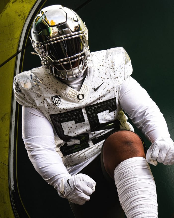 Oregon Football Oregon Ducks Reveal Uniform Combination For Week 12 vs