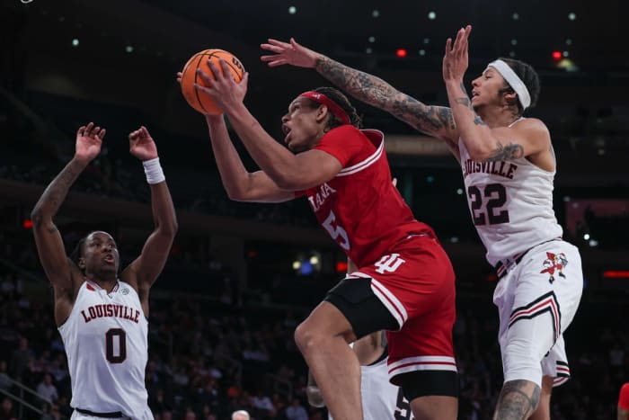 Photo Gallery: Best Photos From Indiana's 74-66 Win Over Louisville In ...