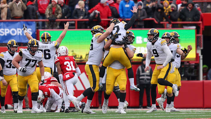 On Repeat Iowa Beats Nebraska On Last Second Field Goal All Huskers