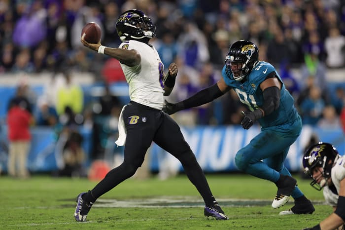 Deebo Samuel Says Baltimore Ravens QB Lamar Jackson Is 'Out Of This ...