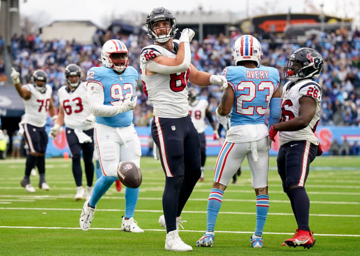 Breaking Down Houston Texans Tight End Dalton Schultz's New Contract ...