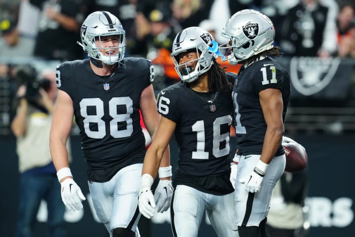 Las Vegas Raiders under contract: TE Zach Gentry - Sports Illustrated ...