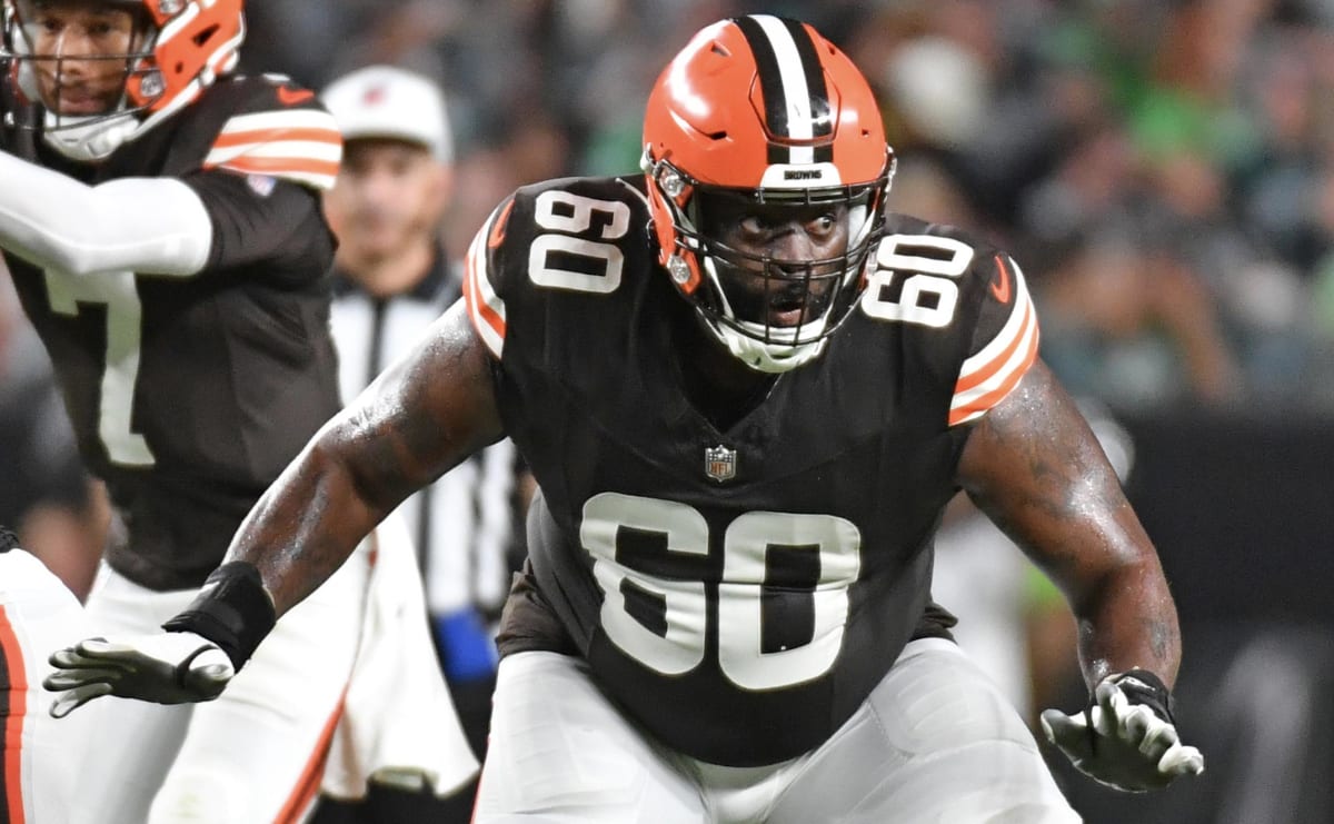 Cleveland Browns offensive lineman Derrick Kelly II (60) stands on