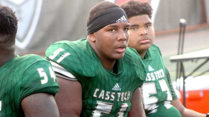 College Football Recruiting News: Offensive And Defensive Line Recruit ...