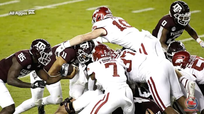 Texas A&M Aggies Lead Arkansas Razorbacks 34-22: Live Game Updates ...