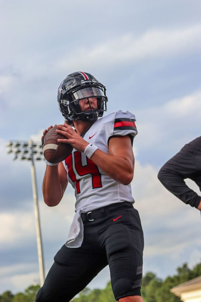 Georgia Football Top QB Prospect Gunner Stockton To Start Bowl Practice ...