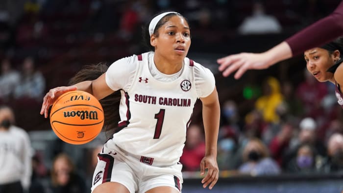 South Carolina Stays Atop AP Women's Basketball Top 25 After Loss ...