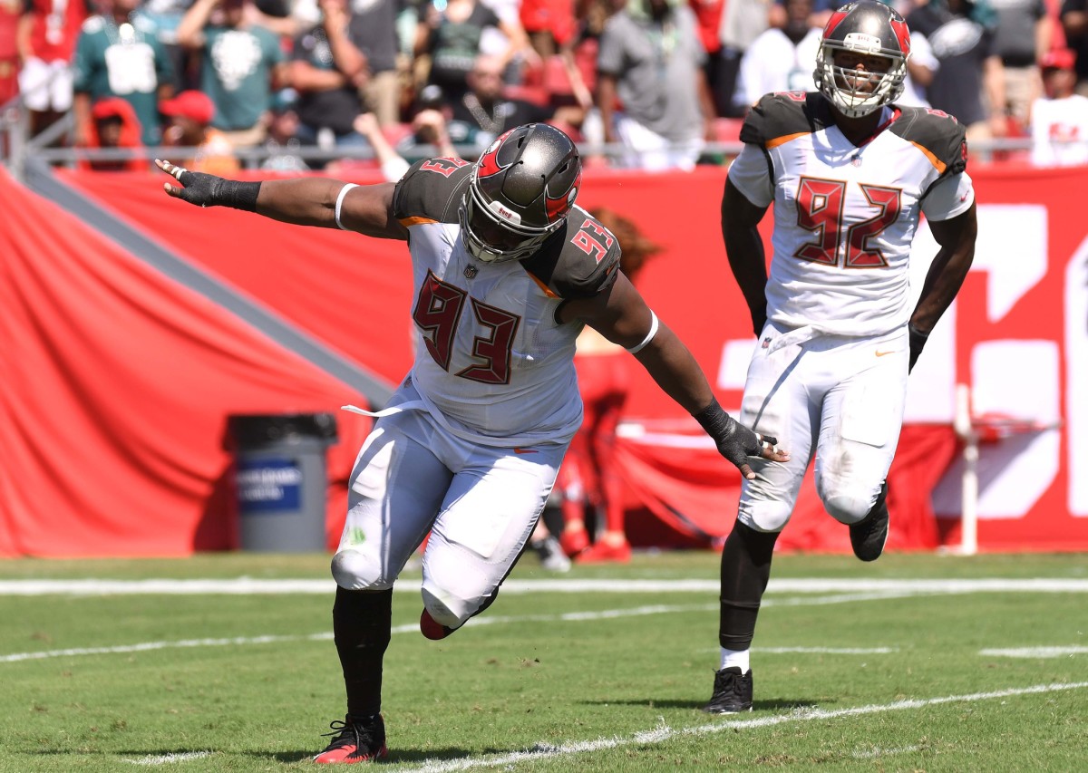 Gerald McCoy says he wants to play for contender, instead agrees to ...