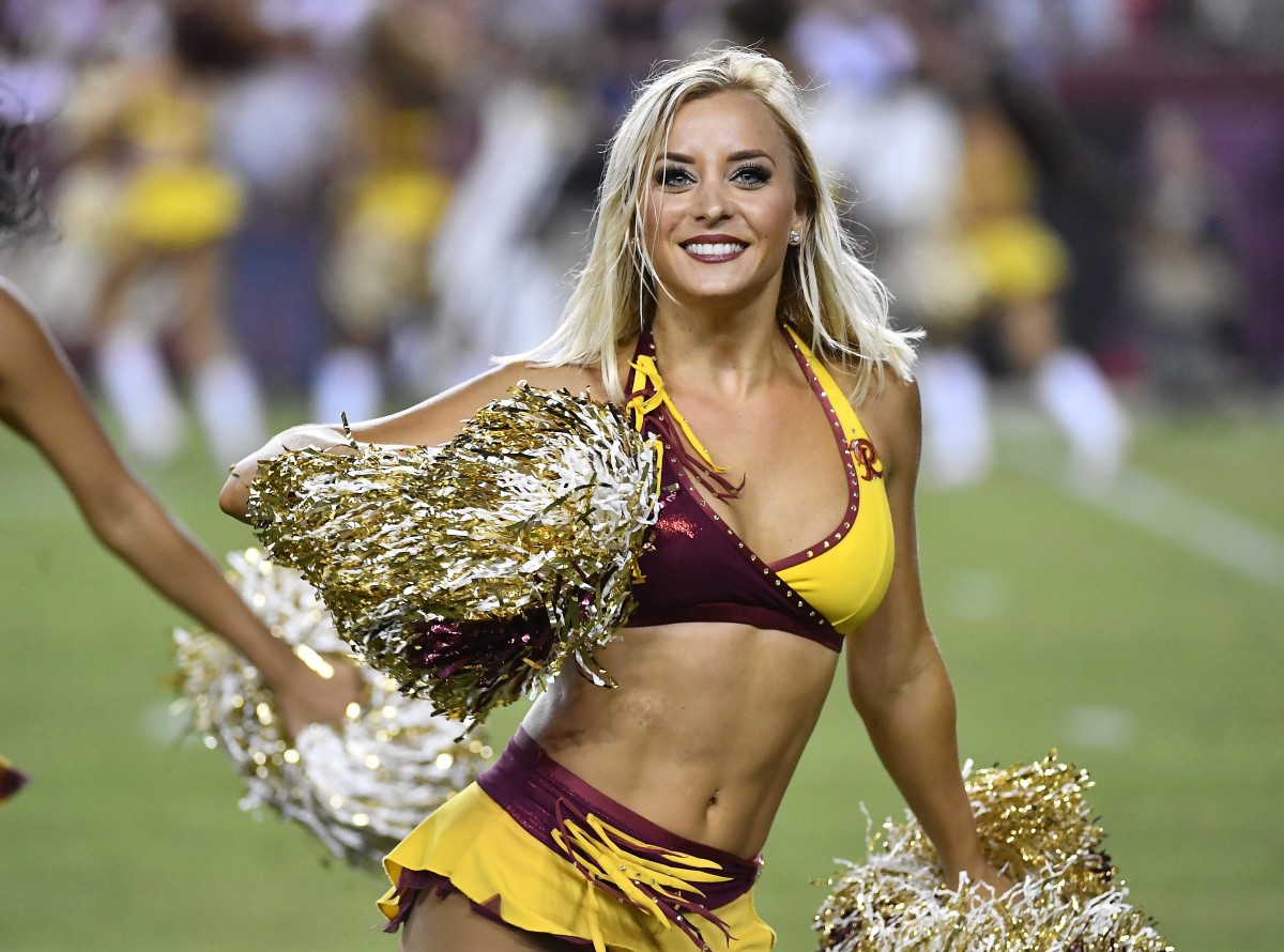 Hilarious video of security, cheerleader at Redskins' Fed Ex Field