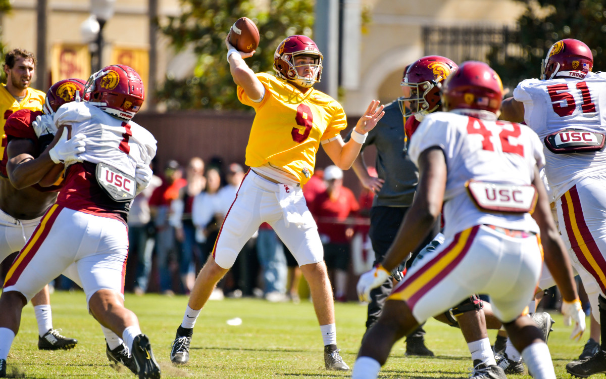 What JT Daniels can learn from other college QBs who arrived a year early -  The Athletic