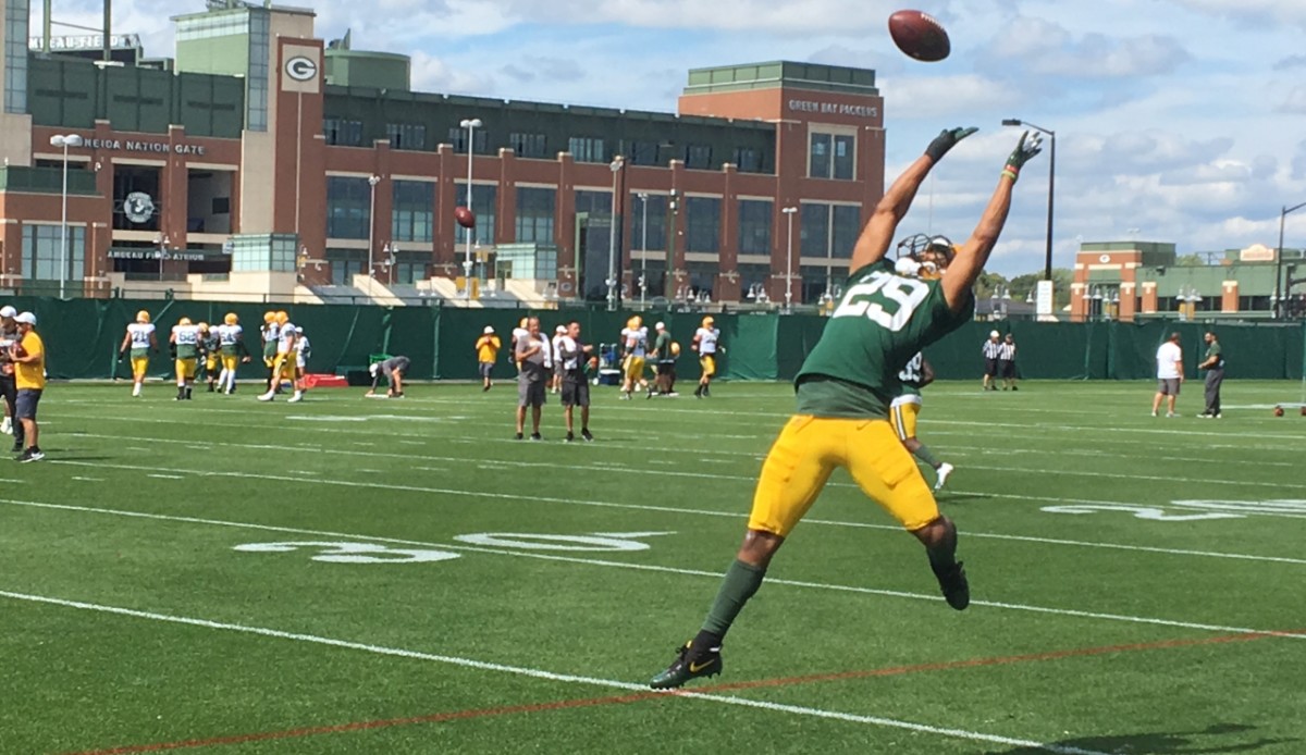 A look at the Green Bay Packers’ initial 53man roster Sports