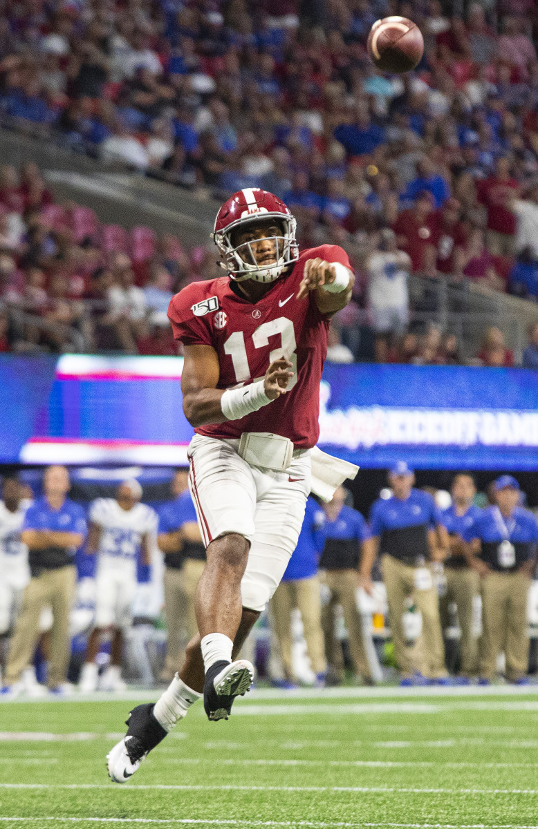 August 31, 2019: Alabama quarterback Tua Tagovailoa gets ready to