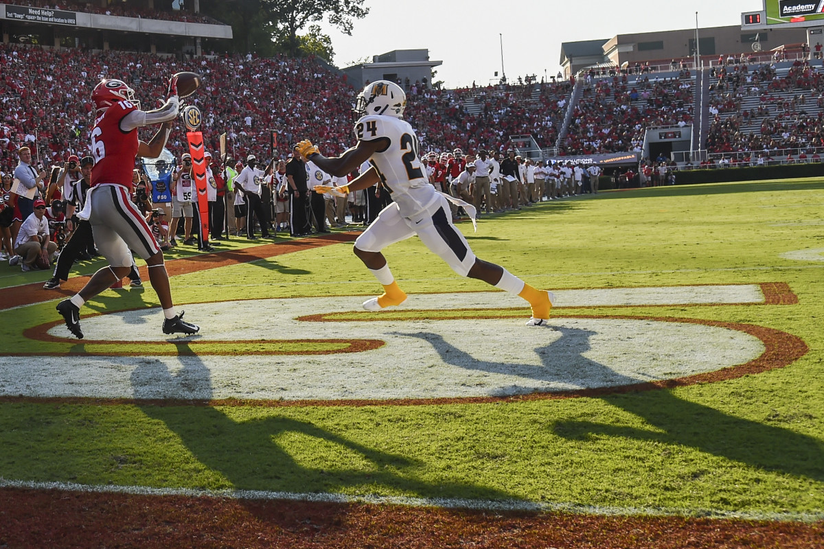 Demetris Robertson leads all UGA receivers with 2 TD catches