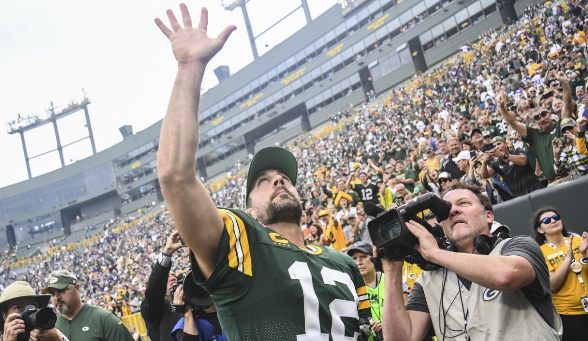 Aaron Rodgers caught shouting at Green Bay Packers head coach Matt LaFleur and  NFL fans think they know what he said