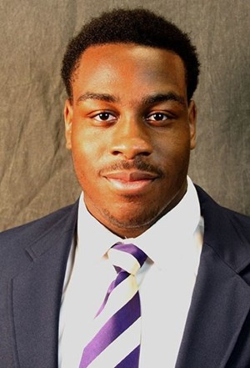 Husky Defensive Lineman Levi Onwuzurike is Excited to Hit The Road ...