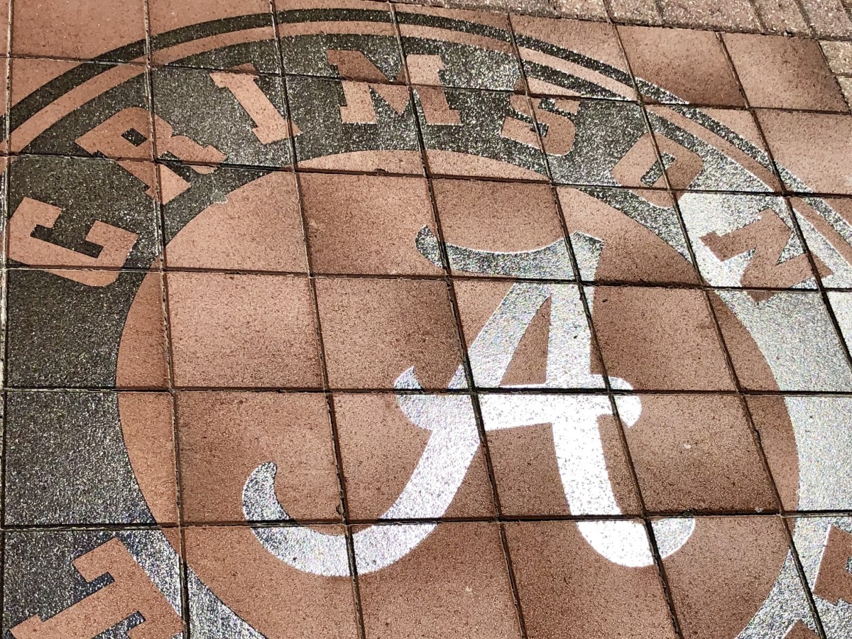 Alabama logo, brick