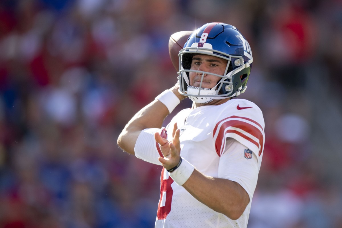 New York Giants QB Daniel Jones fits this offensive line like a glove