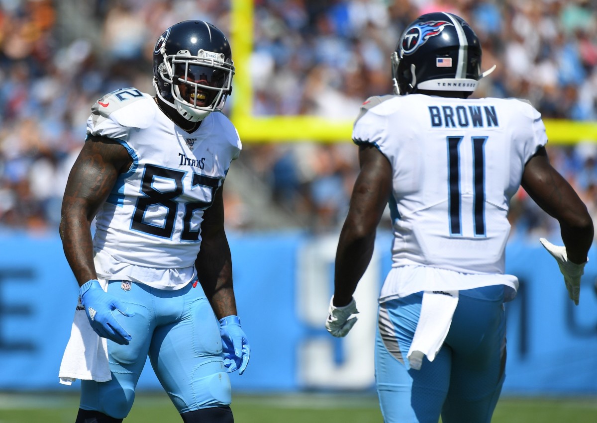 Delanie Walker Thankful for His Time With the Titans as He Officially  Announces His Retirement