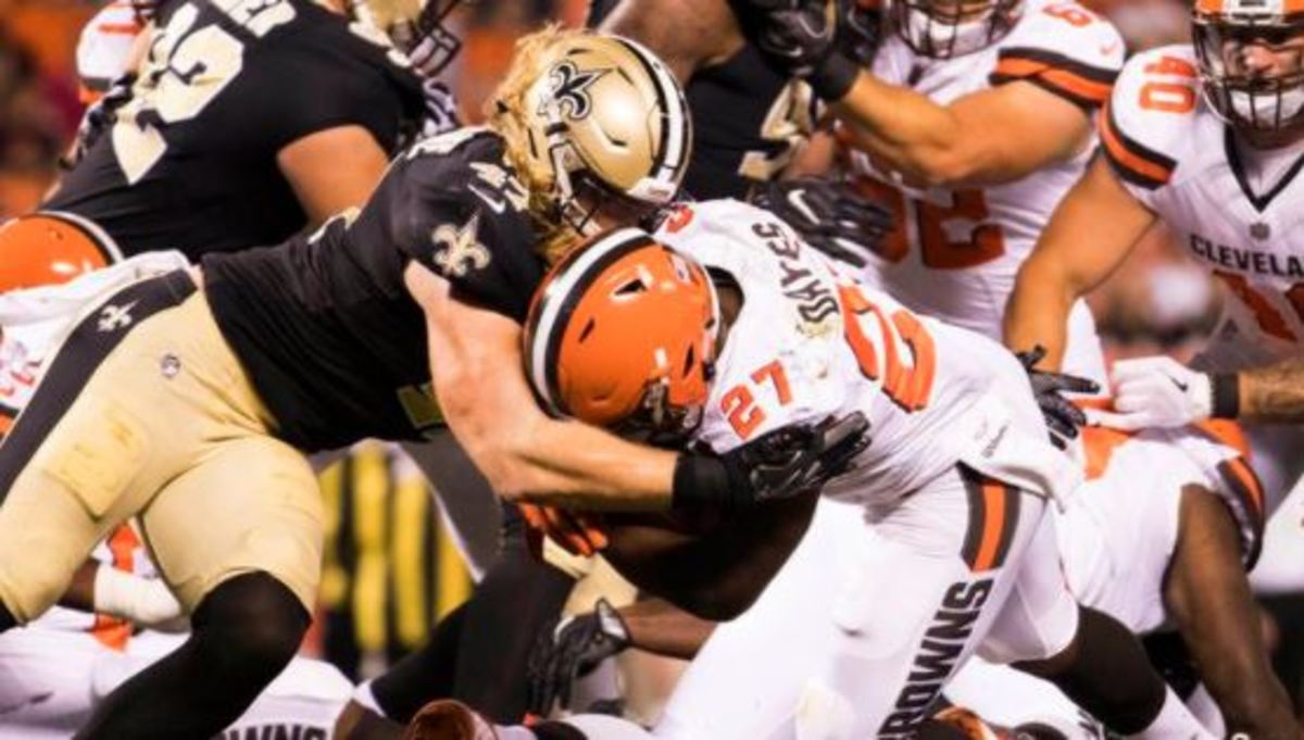 Video: Saints' Alex Anzalone blows potential touchdown by missing