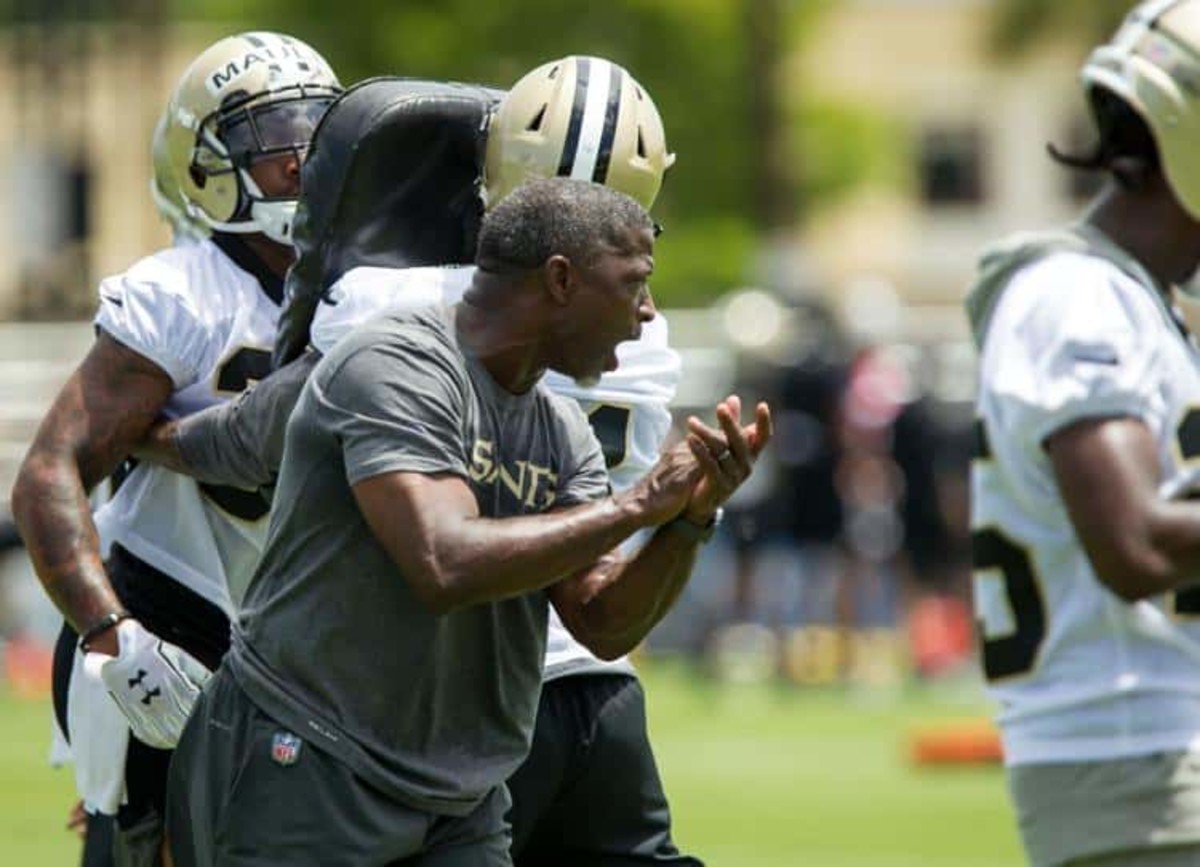 Saints DB Coach Aaron Glenn Has Pro Football's Hardest Job This