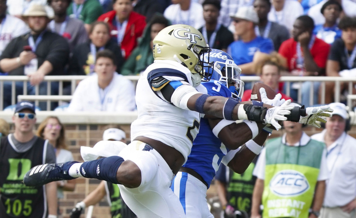 Jalon Calhoun makes a 42 yard catch for Duke