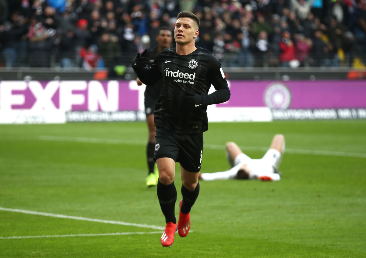 eintracht-frankfurt-v-sport-club-freiburg-bundesliga-5c9e15856d3df8248f000001.jpg