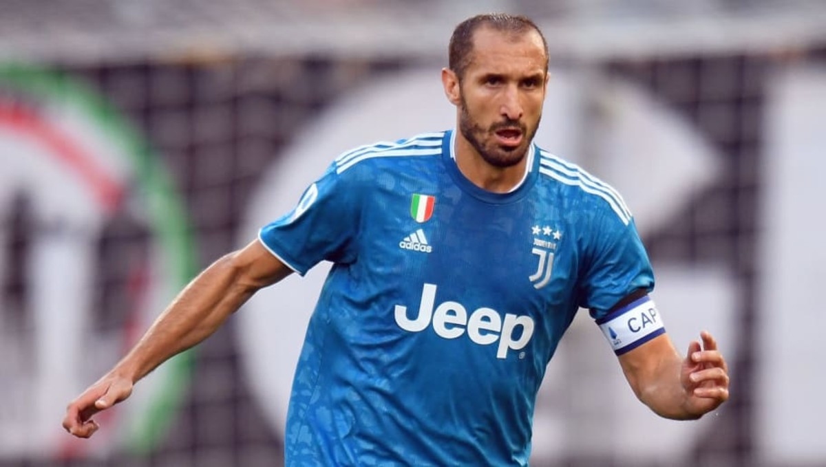 Giorgio Chiellini: Juventus defender tears ACL, out indefinitely ...