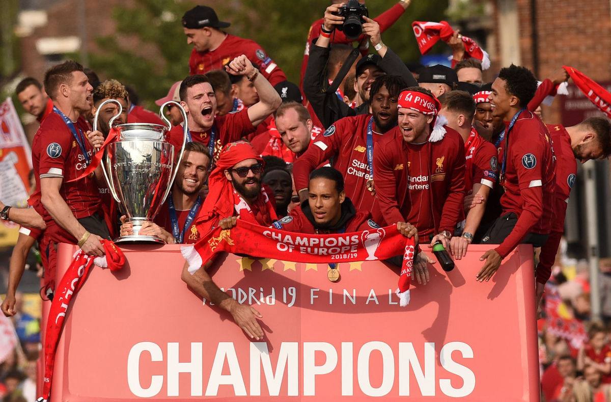 fbl-eur-c1-eng-liverpool-trophy-parade-5d0dff7287b089f37b000001.jpg