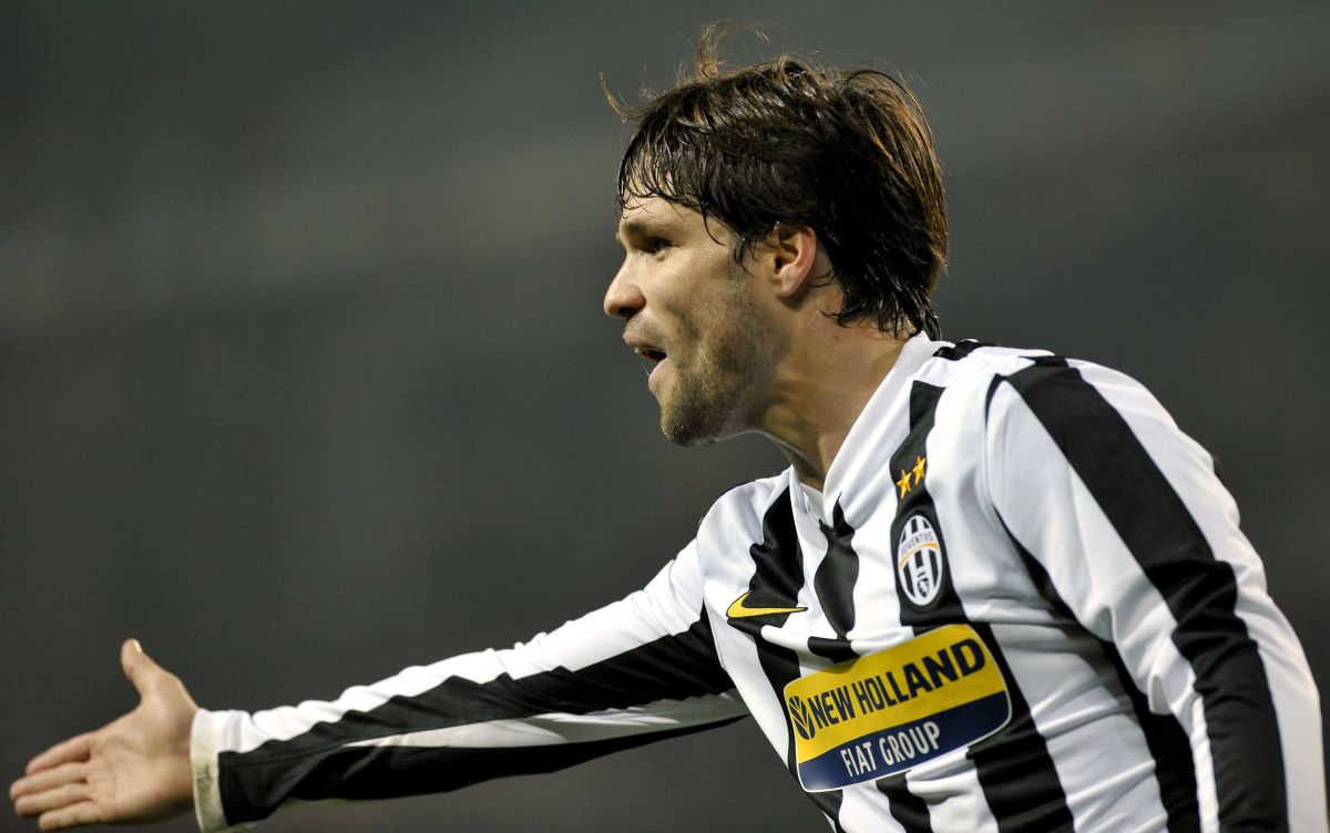 juventus-player-diego-reacts-during-the-5c3f49d6c94e44196c000002.jpg