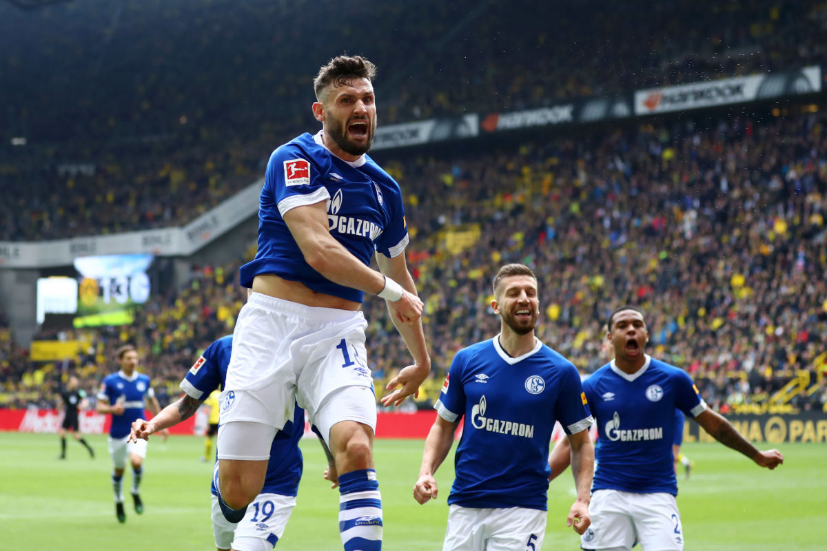 borussia-dortmund-v-fc-schalke-04-bundesliga-5cc474760bde2213bc000001.jpg