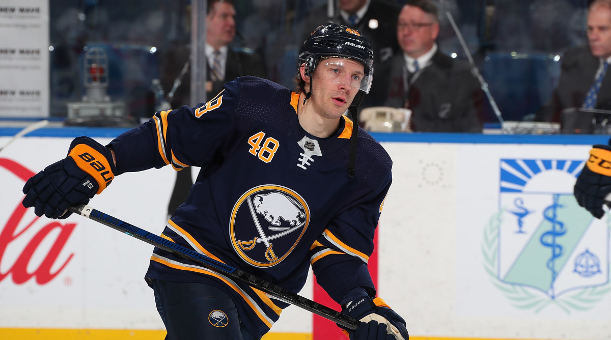 Sabres' Matt Hunwick expected to miss season with neck injury - Sports ...