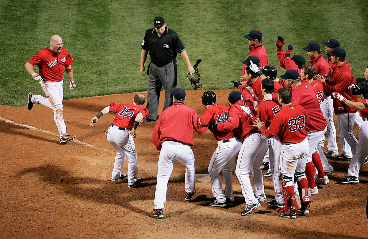 Former Red Sox star Kevin Youkilis retires