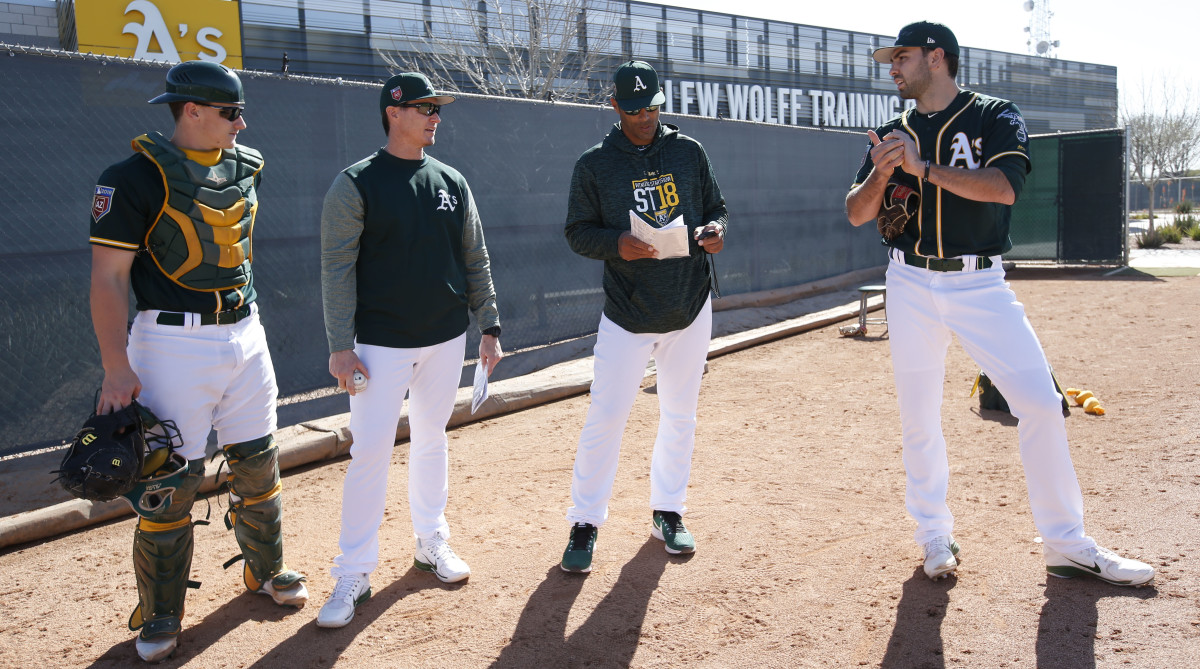 Orioles pitchers and catchers open spring training