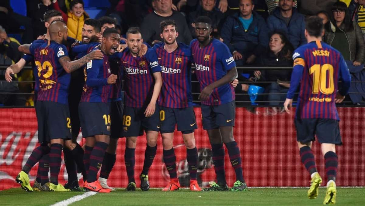 Барселона Партизан 4:4. Barcelona Villarreal значки.