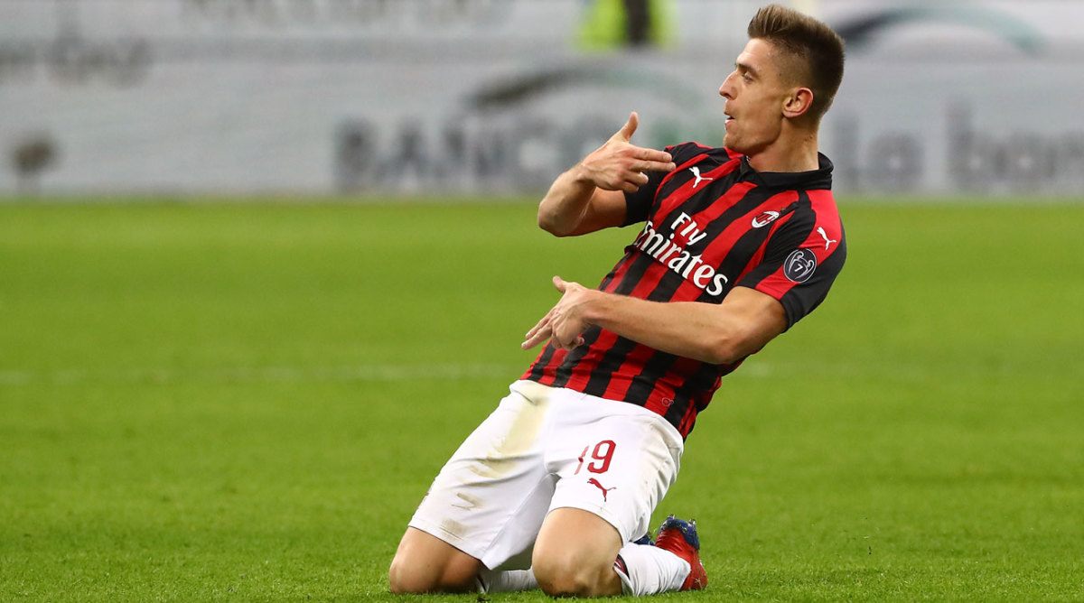 Krzysztof Piatek: AC Milan striker scores twice vs Napoli (VIDEO ...