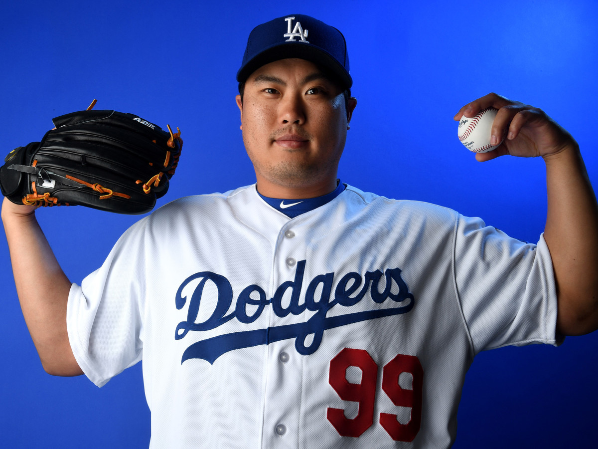 MLB -- Hyun-Jin Ryu gives Los Angeles Dodgers another weapon - ESPN