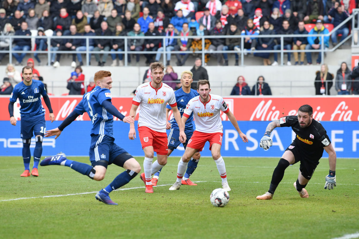 ssv-jahn-regensburg-v-hamburger-sv-second-bundesliga-5c752ad76235b9c9c4000001.jpg