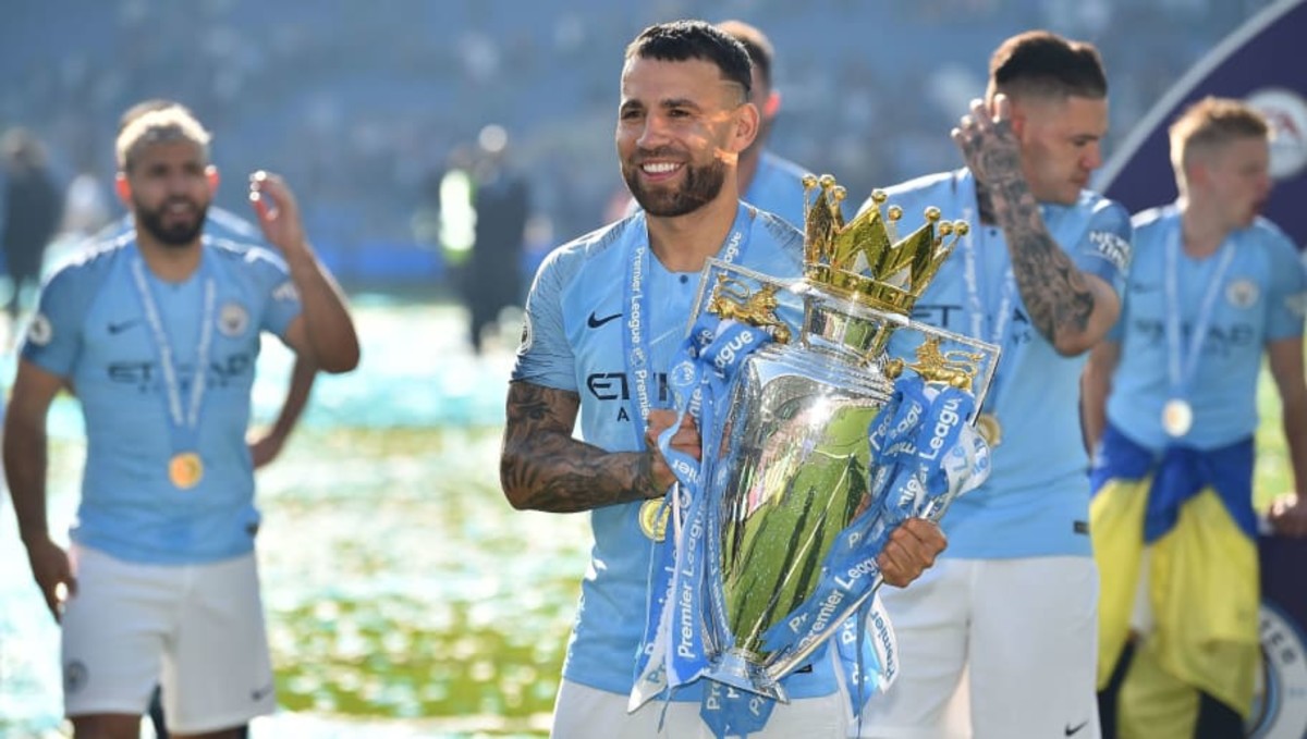 Nicolas Otamendi Set to Stay at Manchester City Following Vincent ...