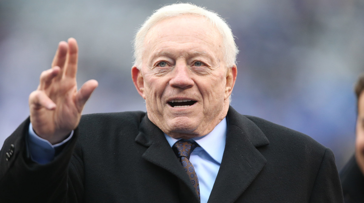 Jerry Jones says he's 'earned the right' to joke with Ezekiel Elliott ...