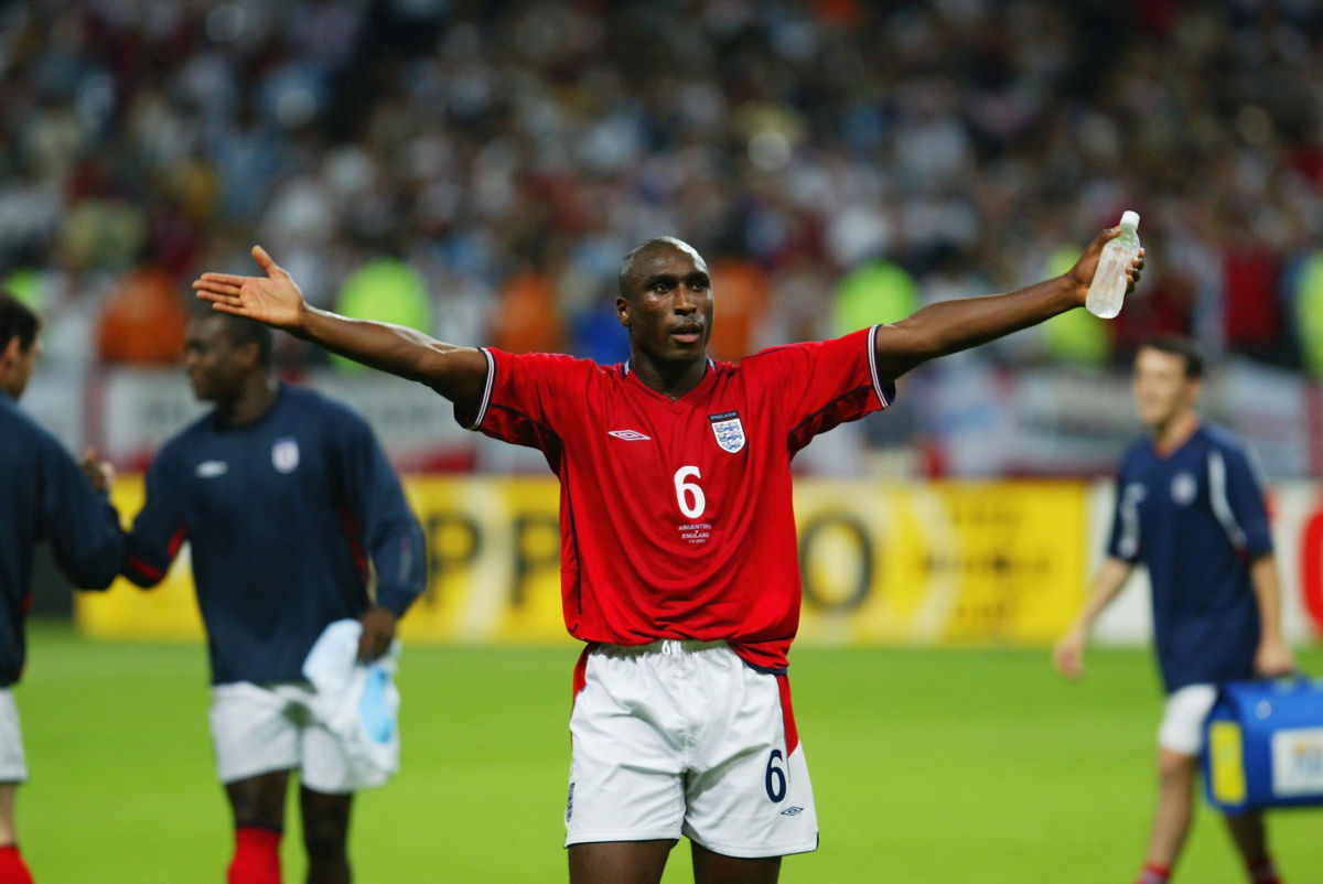 sol-campbell-of-england-celebrates-5c9a1aad51e8ab3f64000001.jpg