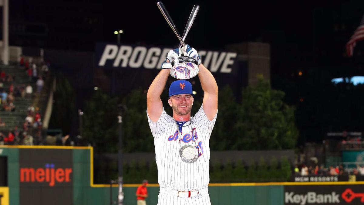 Mets' Pete Alonso surprises University Hospital workers with message of  appreciation