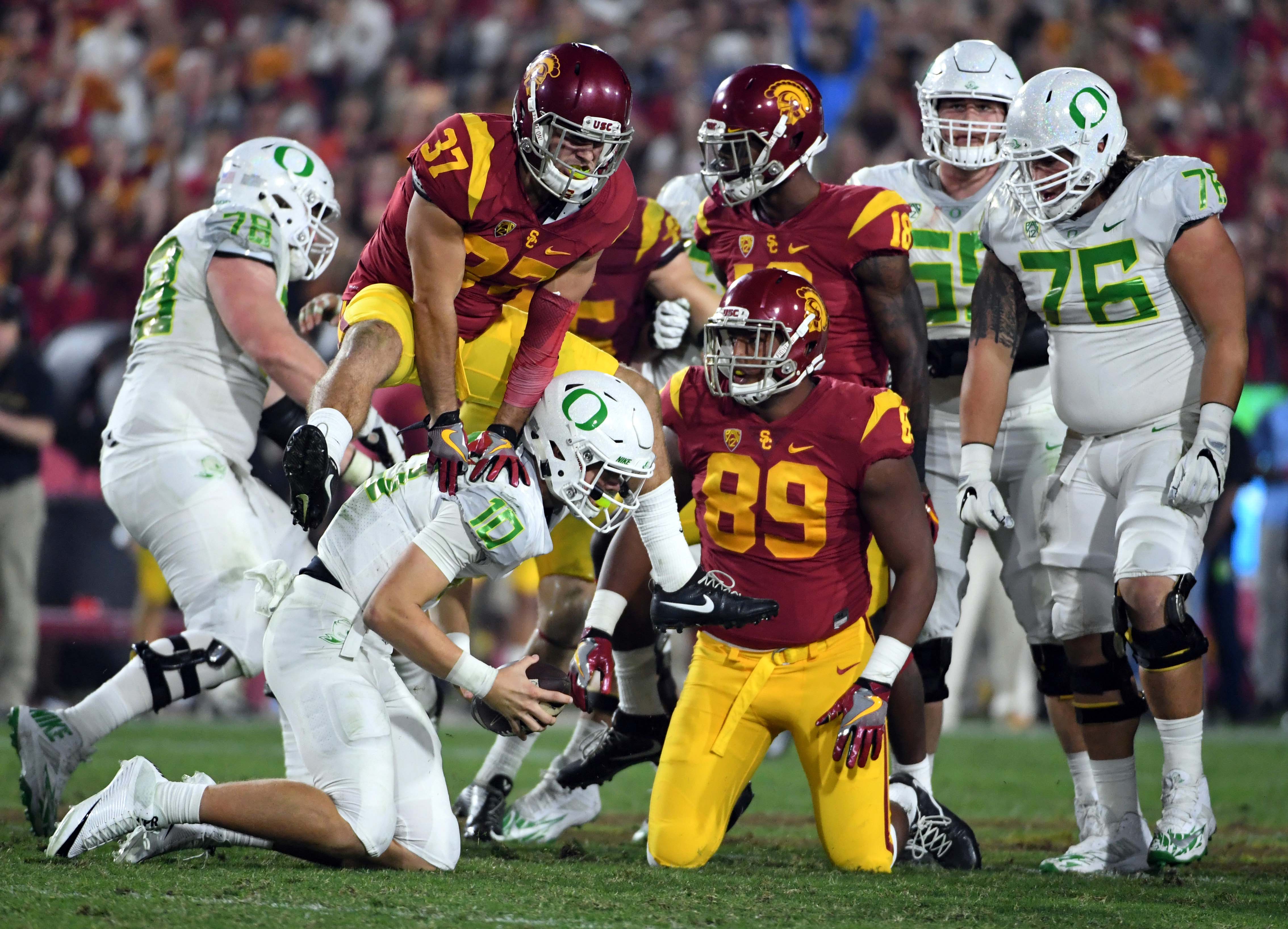 USC's Key to Beating Oregon Pressuring Justin Herbert Sports