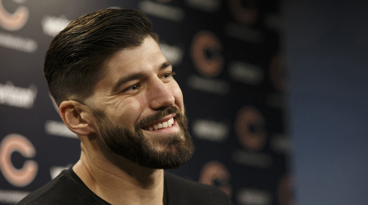 Chicago Bears' Zach Miller retires more than year after suffering