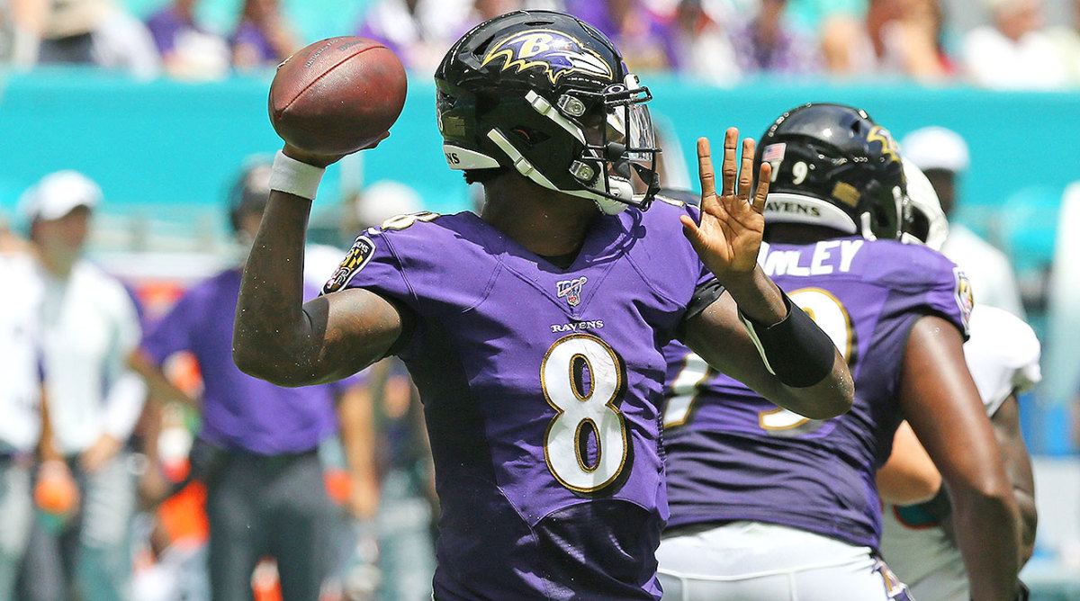 Lamar explains why Ravens new offense is 'smooth'