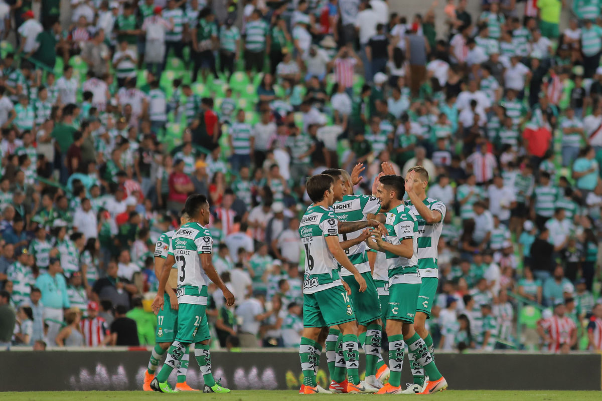 santos-laguna-v-chivas-torneo-apertura-2019-liga-mx-5d50d9896948d91ce7000001.jpg